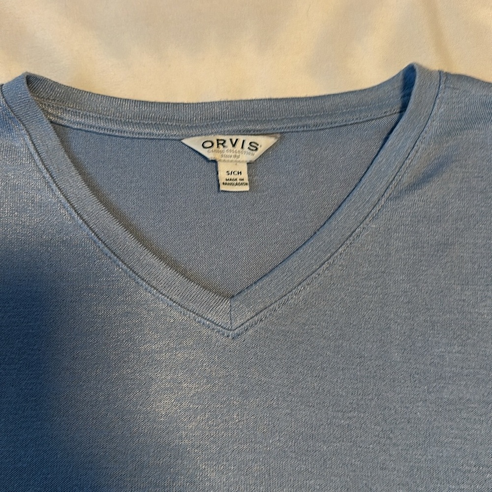 Women's Orvis Blue V-Neck Top Size Small - Picture 2 of 4